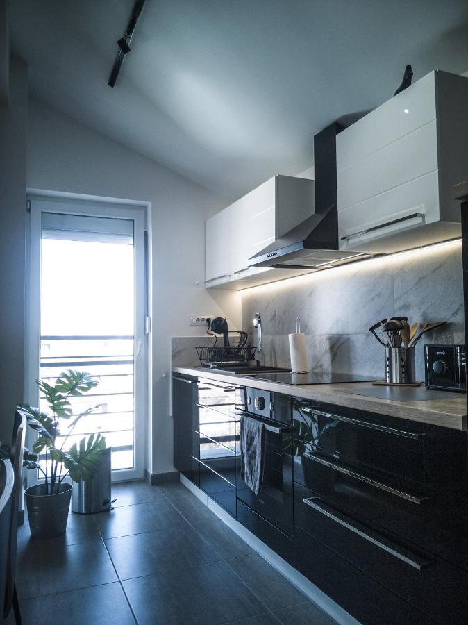 Raw Industrial City Apartment Subotica Exterior photo